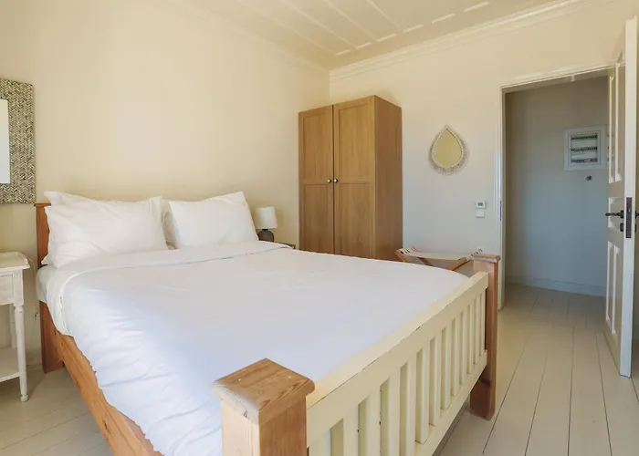Urania Luxury Geofos * Pondi