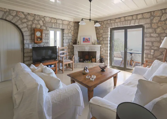 Villa Urania Luxury Geofos Pondi