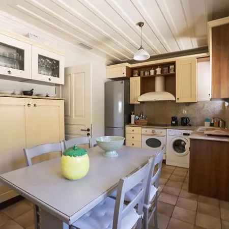 Urania Luxury Geofos Villa Pondi