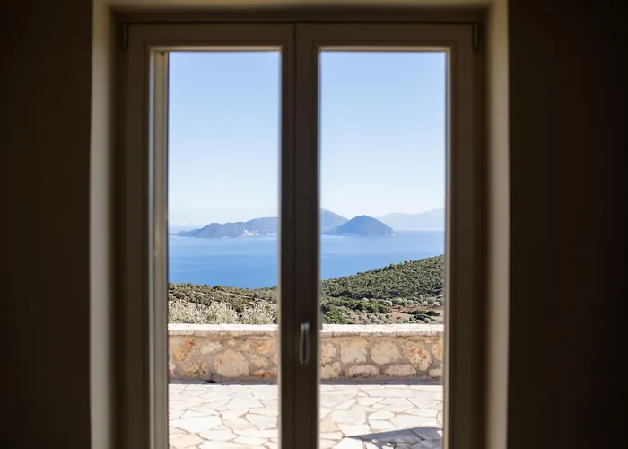 Urania Luxury Geofos *