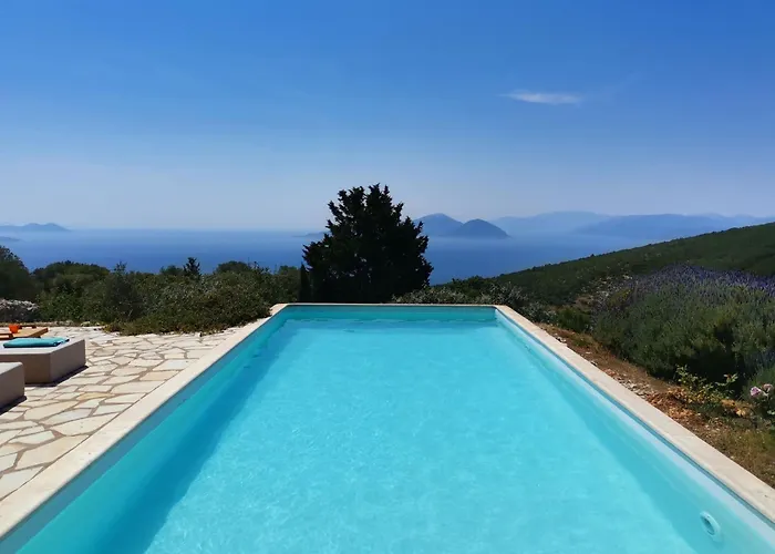 Urania Luxury Geofos Villa