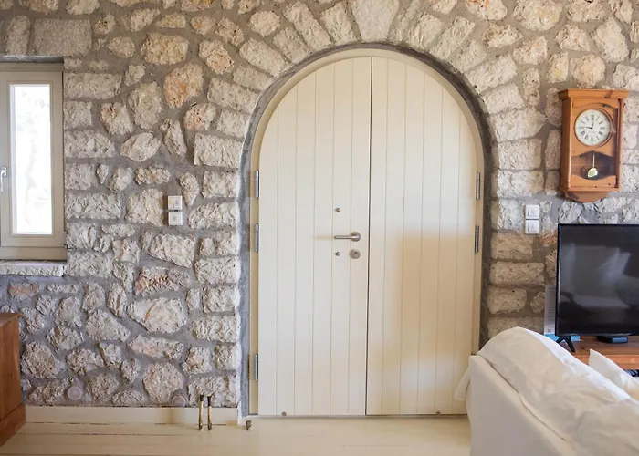 Urania Luxury Geofos Villa *