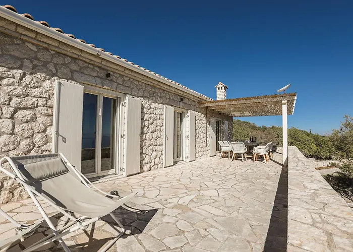 Urania Luxury Geofos Villa *